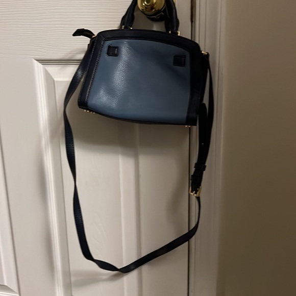 Michael Kors New w/o tags navy and light blue woven handbag - Picture 4 of 7